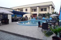 De Santos Hotel - ที่มีสระว่ายน้ำ