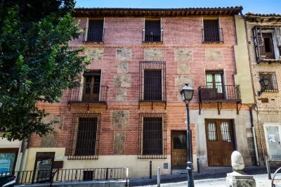 La Casa de Los Infantes by Toledo AP