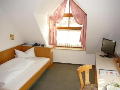 Hotel Garni Schmid Hotels in Neu-Ulm