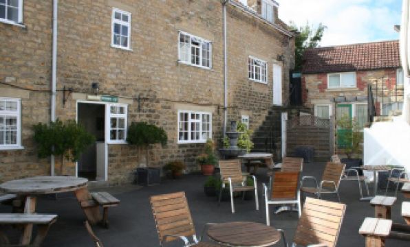 George & Dragon Hotel - Housity
