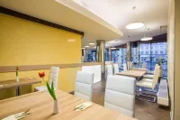 Hotel Koruna - 朝食