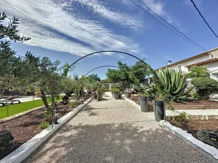 Guesthouse le Mas de Cotignac Отели в г. Сийан-ла-Каскад