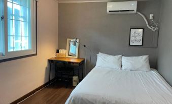 Grim Garden Guesthouse - Housity
