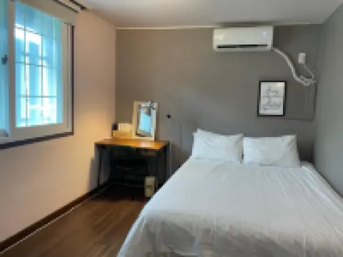 กริม การ์เดน เกสท์ เฮาส์