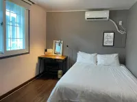 Grim Garden Guesthouse