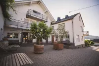 Weingut Gehlen-Cornelius Hotels in Trittenheim