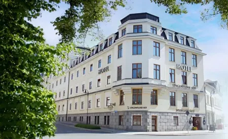 Hotel Lengenfelder Hof Отели в г. Грайц