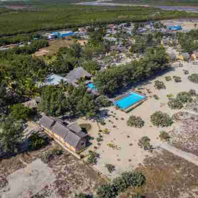 Palissandre Morondava Hotel Exterior