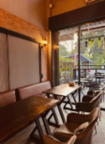 Friends Station Hostel & Cafe