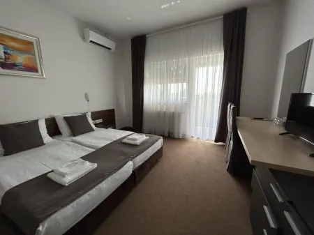 Rooms Laguna Отели в г. Сесвете