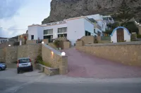 Hotel Finiki View
