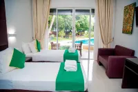 Miridiya Lake Resort - Breakfast