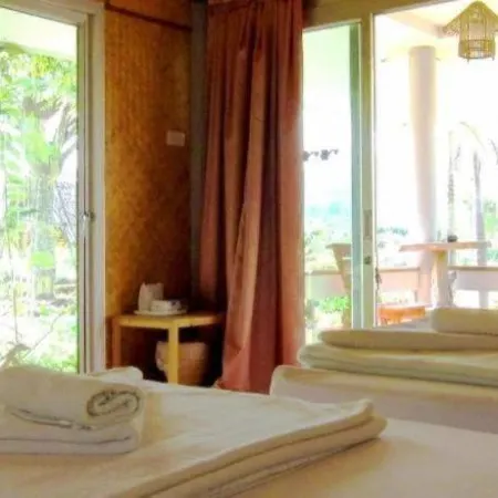 Lumphachi Lakehill Resort