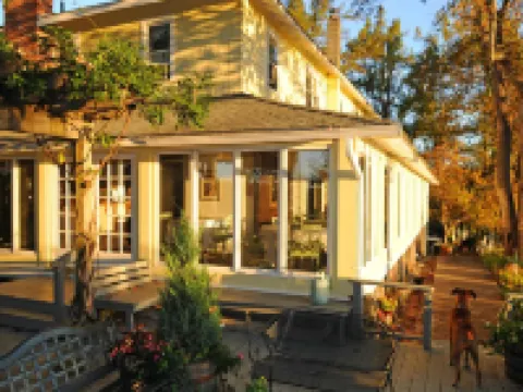 Orchard Inn Hotels in Saluda