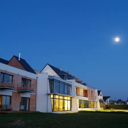 Logis le Château de Sable Отели в г. Порсподе
