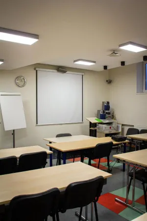 Apple Economy Hotel Отели рядом с достопримечательностью «Костел Воскресения Христа»