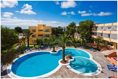Sagitario Playa Hotel in zona Cala Blanca Beach