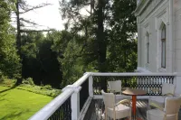 Kartanohotelli Karhulan Hovi Hotels in Hamina