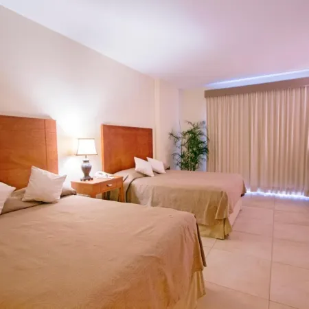 Hotel Arenas del Mar Resort