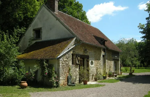 勒特拉莫伊酒店