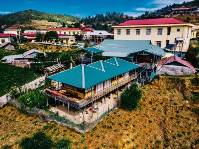 Do Gu Homestay Các khách sạn gần Vành móng ngựa