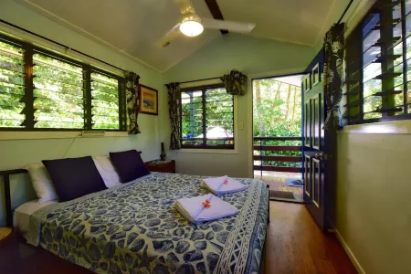 Thornton Beach Bungalows Daintree