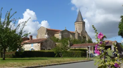 Au Clair du Soleil Hotels in Saint-Aubin-la-Plaine