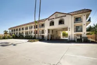Hotel Huntington Hotels in Monrovia