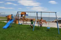 Auberge du Marchand Hotels in Carleton-sur-mer