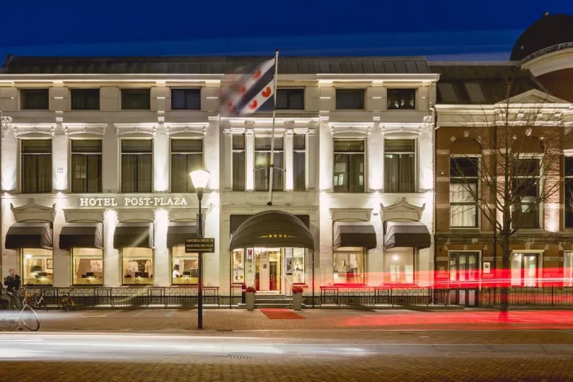 Post-Plaza Hotel & Grand Café