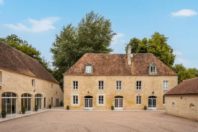 Domaine de La Tour Hotels in Falaise