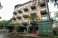 Nonies Huis Cibubur Hotel dekat Masjid Jami' Al-Huda