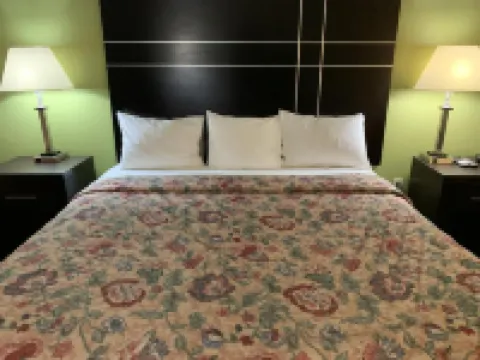 King's Inn Hotels in Torrington