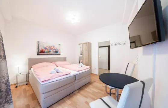 祖福斯特恩瑪達爾咖啡餐廳酒店