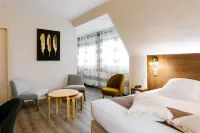 Logis Hotel le Relais de La Poste Restaurant le Fil du Temps Отели рядом с достопримечательностью «Le Normandy»