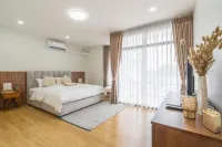 The B Hostel