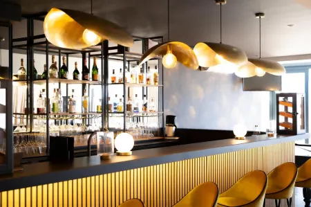 Hôtel Mar I Cel & Spa Отели рядом с достопримечательностью «Le Bleu 'N' Blue»