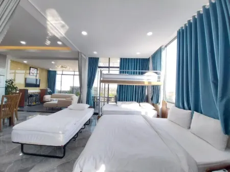 Santini Hotel Отели рядом с Аэропорт Туихоа