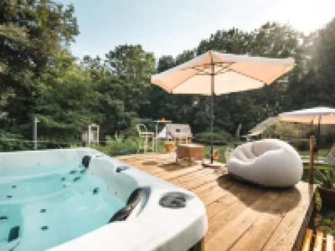Glamping Pian Delle Ginestre Hotels in Sassetta