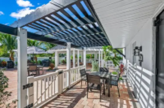 安娜瑪麗亞島旅館 - 熱帶小島