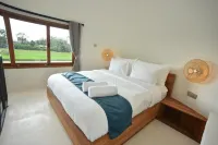Sangkar Cottage & Eatery Hotels in Depok