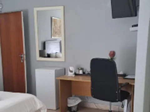 The Willow Tree Guesthouse Hotels in Southern DC