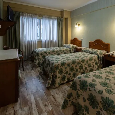 Hotel Luey Отели рядом с достопримечательностью «Железнодорожный вокзал Онсе»
