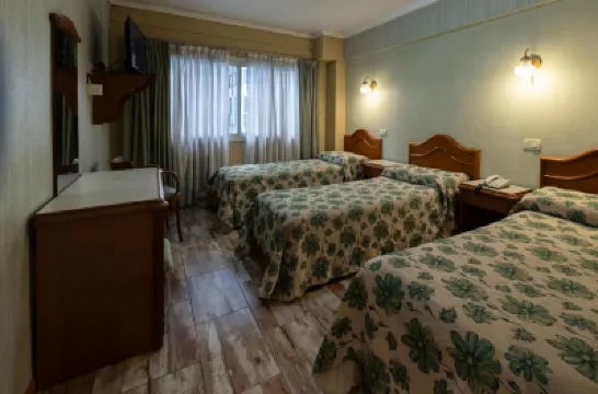 Hotel Luey オンセ駅周辺のホテル