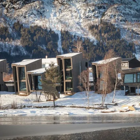 Elva Hotel