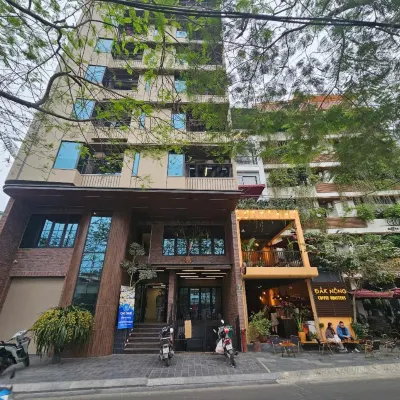 The Harmony Hotel Riverside Hotels near Giap Bat