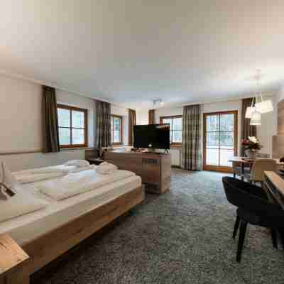 Hotel Neuhäusl - Herzlich familiär Rooms