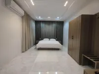 Premium Studio Apartment with Kitchenette & Private Bathroom in Al Hamdaniyah – J4 - Homestays
