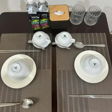 Full House Hotel & Apartment