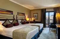 Corinthia Hotel St Georges Bay - Parking